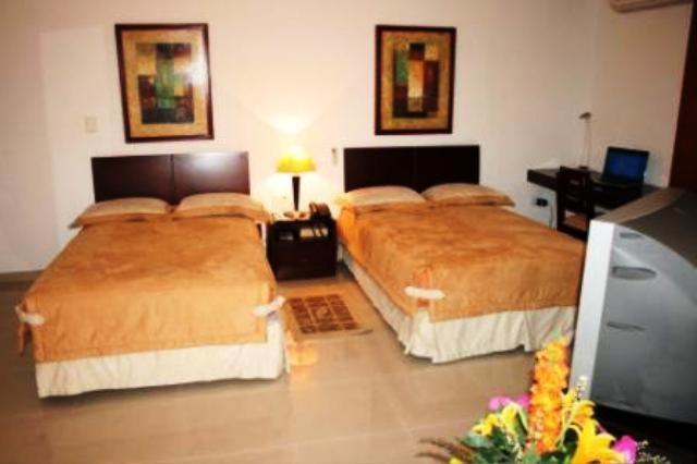 Hotel Cuarta Avenida Cali Exterior photo